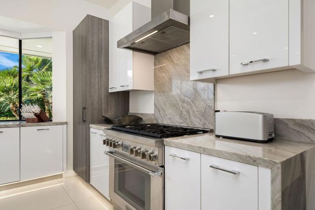 4 Deerfield Court, Rancho Mirage, CA 92270