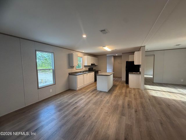 114 NUTMEG Trail, Interlachen, FL 32148