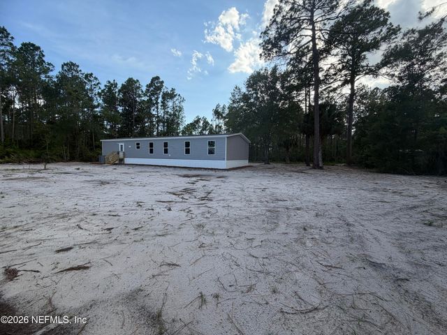 114 NUTMEG Trail, Interlachen, FL 32148
