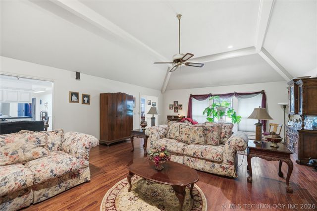 6628 E 106th Place, Tulsa, OK 74133