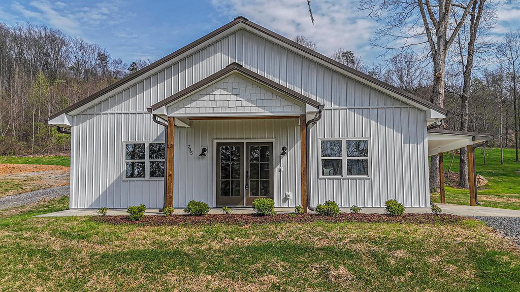 735 Lead Mine Valley Road SW, Cleveland, TN 37311