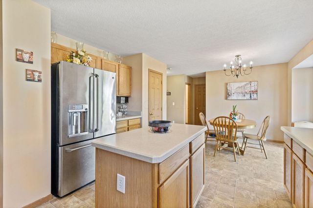 3175 Weeping Spruce Drive, Grove City, OH 43123