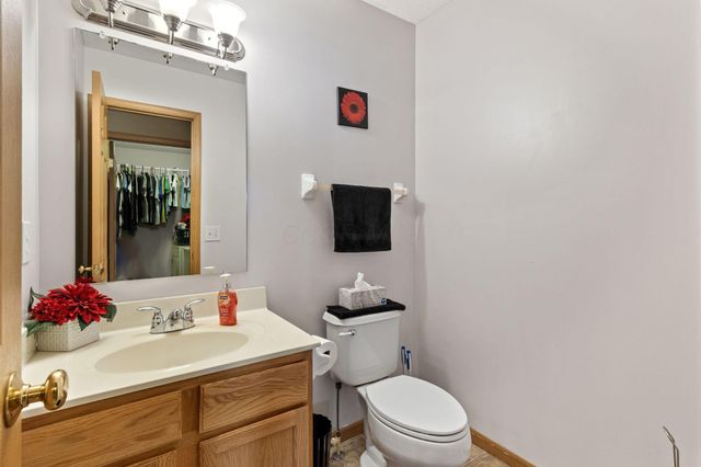 3175 Weeping Spruce Drive, Grove City, OH 43123