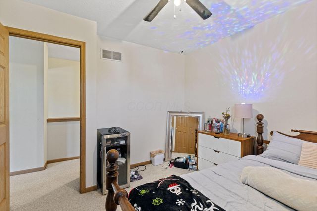 3175 Weeping Spruce Drive, Grove City, OH 43123
