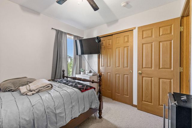 3175 Weeping Spruce Drive, Grove City, OH 43123