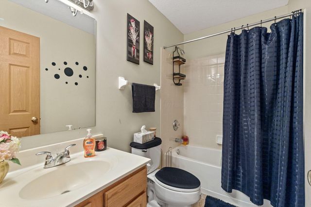 3175 Weeping Spruce Drive, Grove City, OH 43123