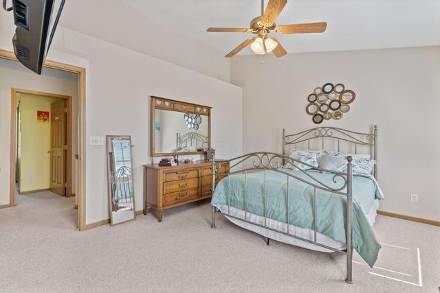 3175 Weeping Spruce Drive, Grove City, OH 43123