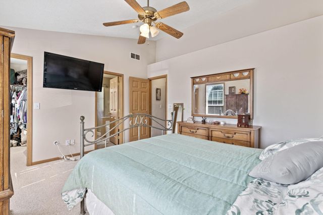 3175 Weeping Spruce Drive, Grove City, OH 43123