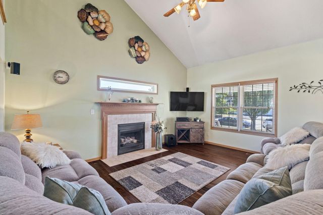 3175 Weeping Spruce Drive, Grove City, OH 43123