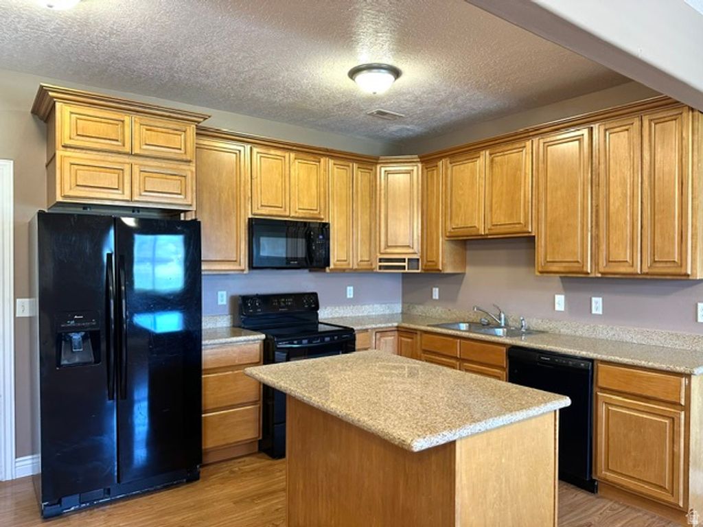 Image 3 of property listing at 829 W 350 N, Tremonton, UT 84337