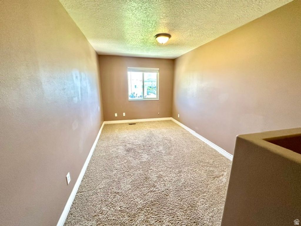 Image 8 of property listing at 829 W 350 N, Tremonton, UT 84337