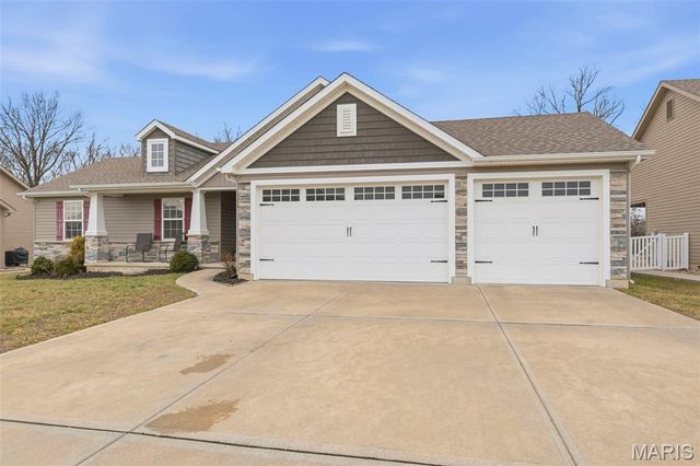 170 Austin Oaks Drive, Moscow Mills, MO 63362