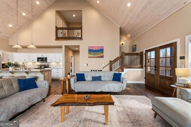 1016 Twisted Oak Road, Talking Rock, GA 30175