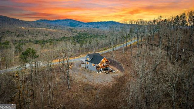 1016 Twisted Oak Road, Talking Rock, GA 30175