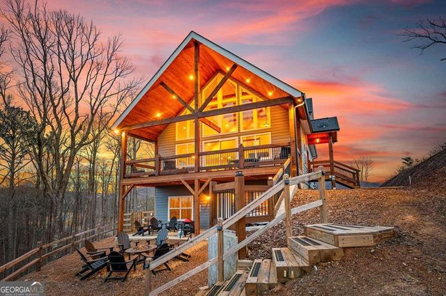 1016 Twisted Oak Road, Talking Rock, GA 30175