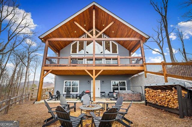 1016 Twisted Oak Road, Talking Rock, GA 30175