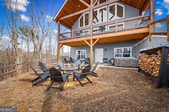 1016 Twisted Oak Road, Talking Rock, GA 30175