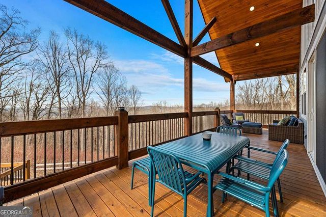 1016 Twisted Oak Road, Talking Rock, GA 30175