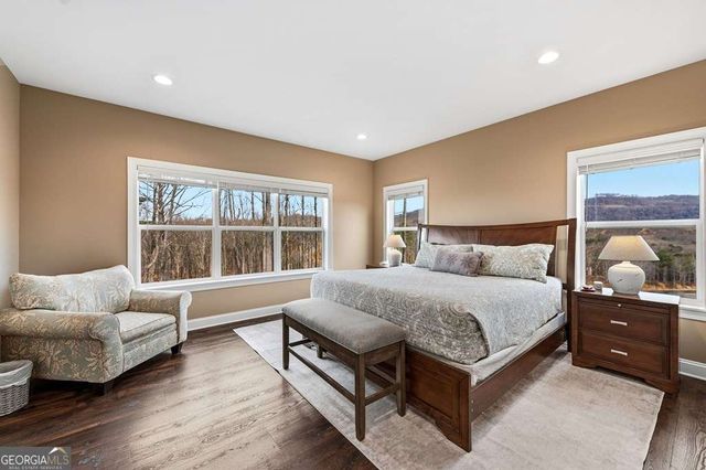 1016 Twisted Oak Road, Talking Rock, GA 30175