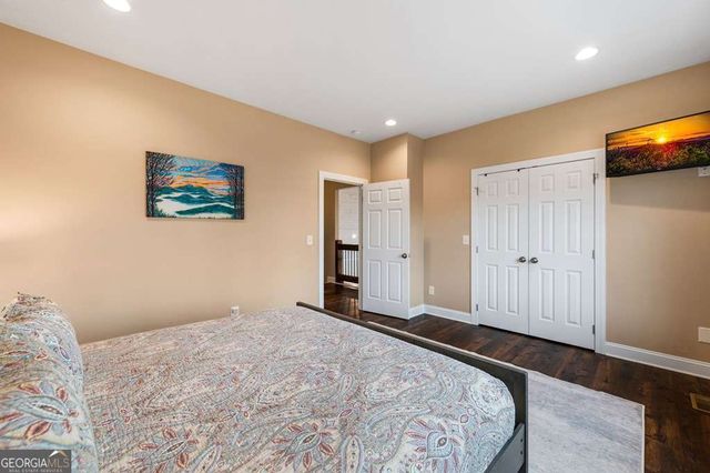 1016 Twisted Oak Road, Talking Rock, GA 30175