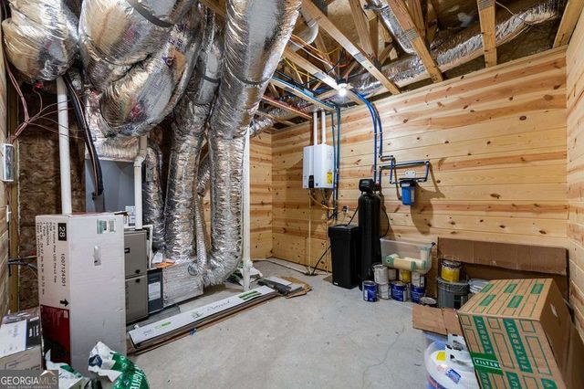 1016 Twisted Oak Road, Talking Rock, GA 30175