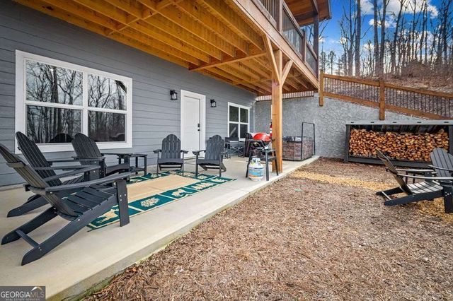 1016 Twisted Oak Road, Talking Rock, GA 30175