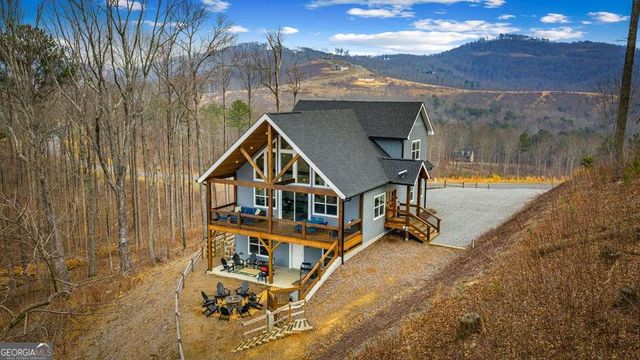 1016 Twisted Oak Road, Talking Rock, GA 30175