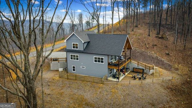 1016 Twisted Oak Road, Talking Rock, GA 30175