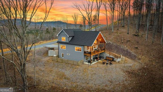 1016 Twisted Oak Road, Talking Rock, GA 30175