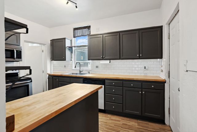 1904 W Gardner Ave, Spokane, WA 99201