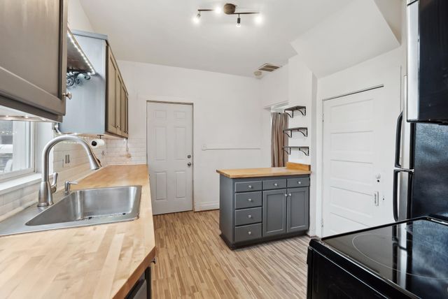 1904 W Gardner Ave, Spokane, WA 99201