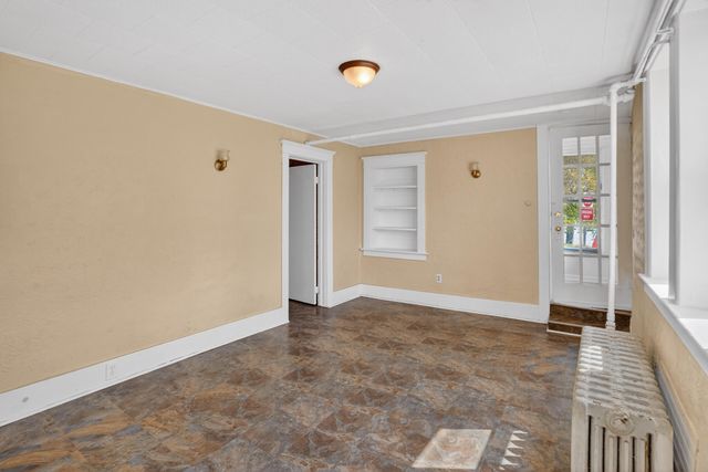 439 W Columbia Avenue, Battle Creek, MI 49015
