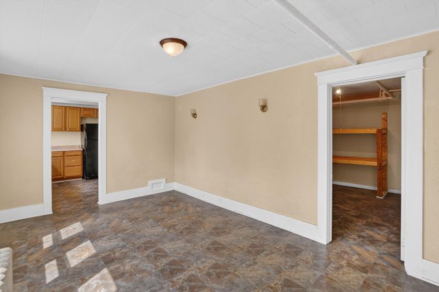 439 W Columbia Avenue, Battle Creek, MI 49015