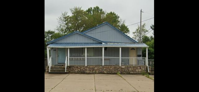 439 W Columbia Avenue, Battle Creek, MI 49015