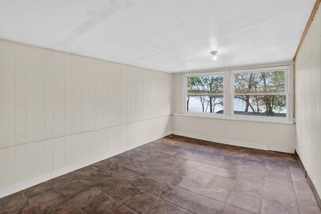 439 W Columbia Avenue, Battle Creek, MI 49015