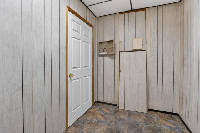 439 W Columbia Avenue, Battle Creek, MI 49015
