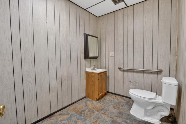 439 W Columbia Avenue, Battle Creek, MI 49015
