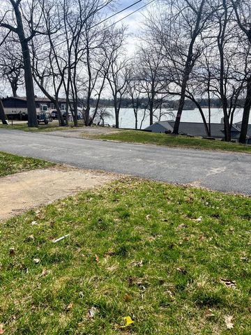 439 W Columbia Avenue, Battle Creek, MI 49015