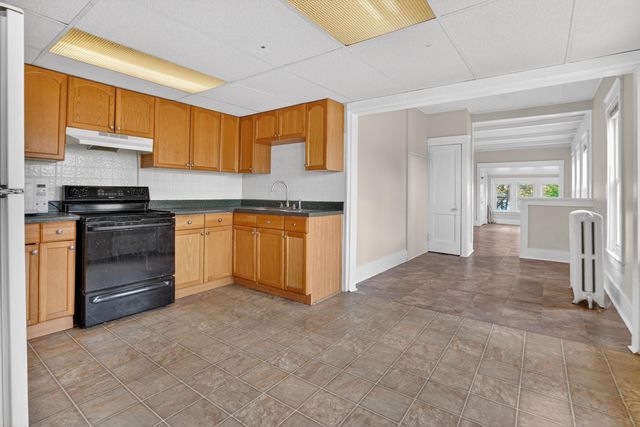 439 W Columbia Avenue, Battle Creek, MI 49015