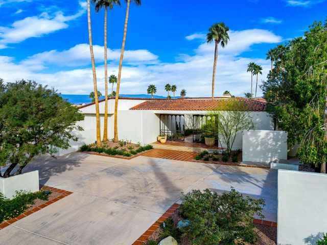 49150 Della Robia Lane, Palm Desert, CA 92260