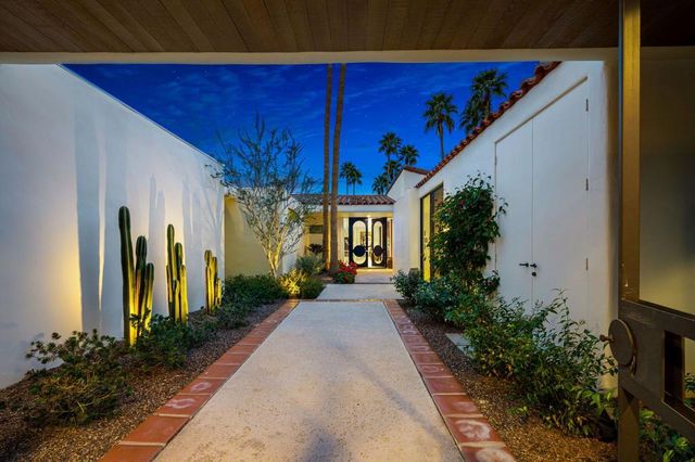 49150 Della Robia Lane, Palm Desert, CA 92260