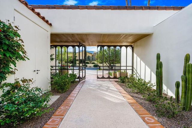 49150 Della Robia Lane, Palm Desert, CA 92260