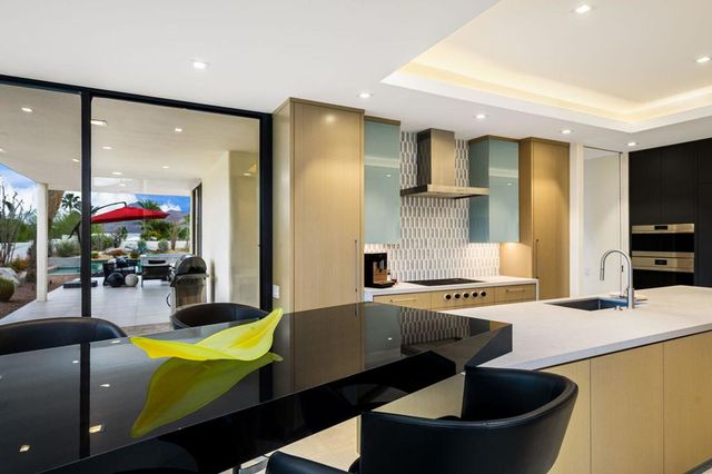 49150 Della Robia Lane, Palm Desert, CA 92260