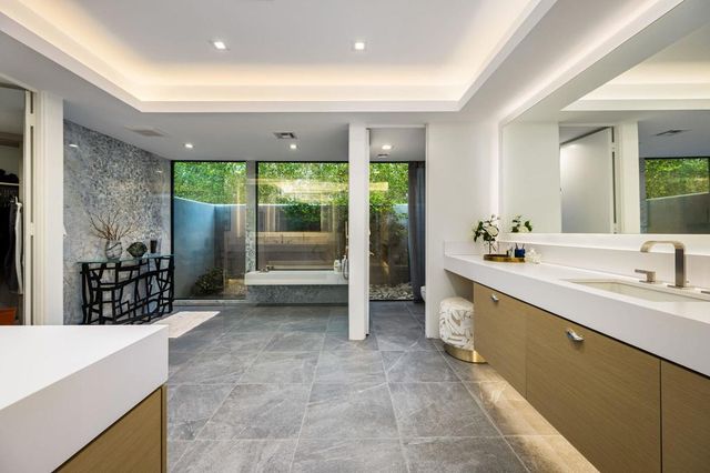 49150 Della Robia Lane, Palm Desert, CA 92260