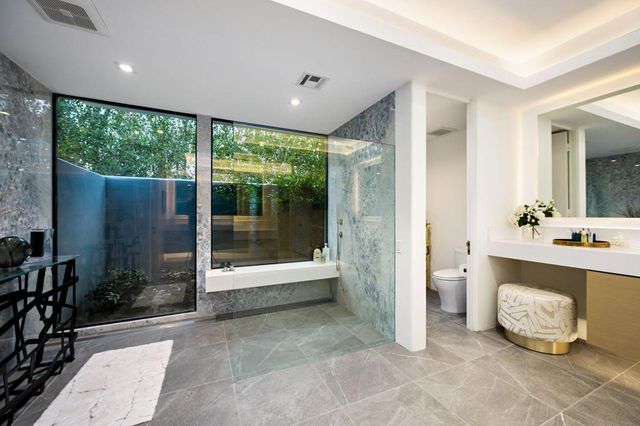 49150 Della Robia Lane, Palm Desert, CA 92260