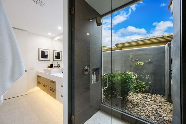 49150 Della Robia Lane, Palm Desert, CA 92260