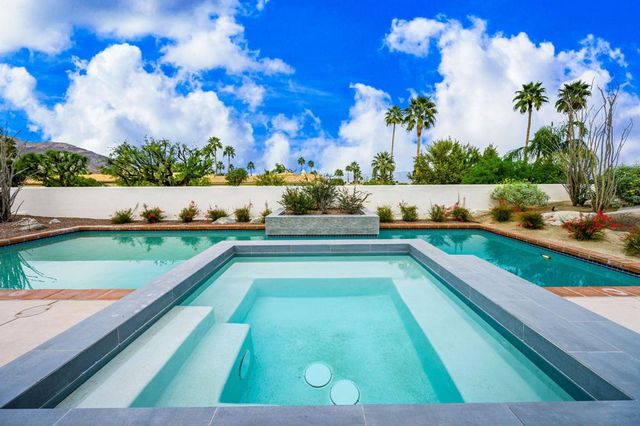 49150 Della Robia Lane, Palm Desert, CA 92260