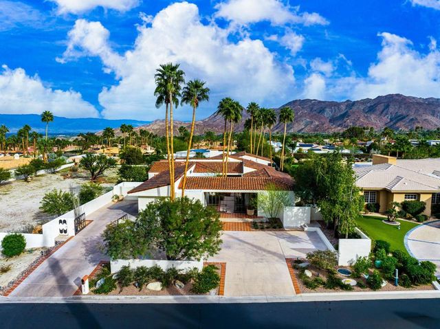 49150 Della Robia Lane, Palm Desert, CA 92260