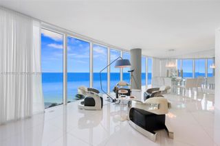 2711 S Ocean Drive 902, Hollywood, FL 33019