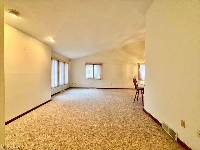 4175 Fawn Trail NE A, Warren, OH 44483